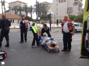  بالصور: إصابة سائق دراجة نارية بحادث طرق في شارع ييفت وسط مدينة يافا 